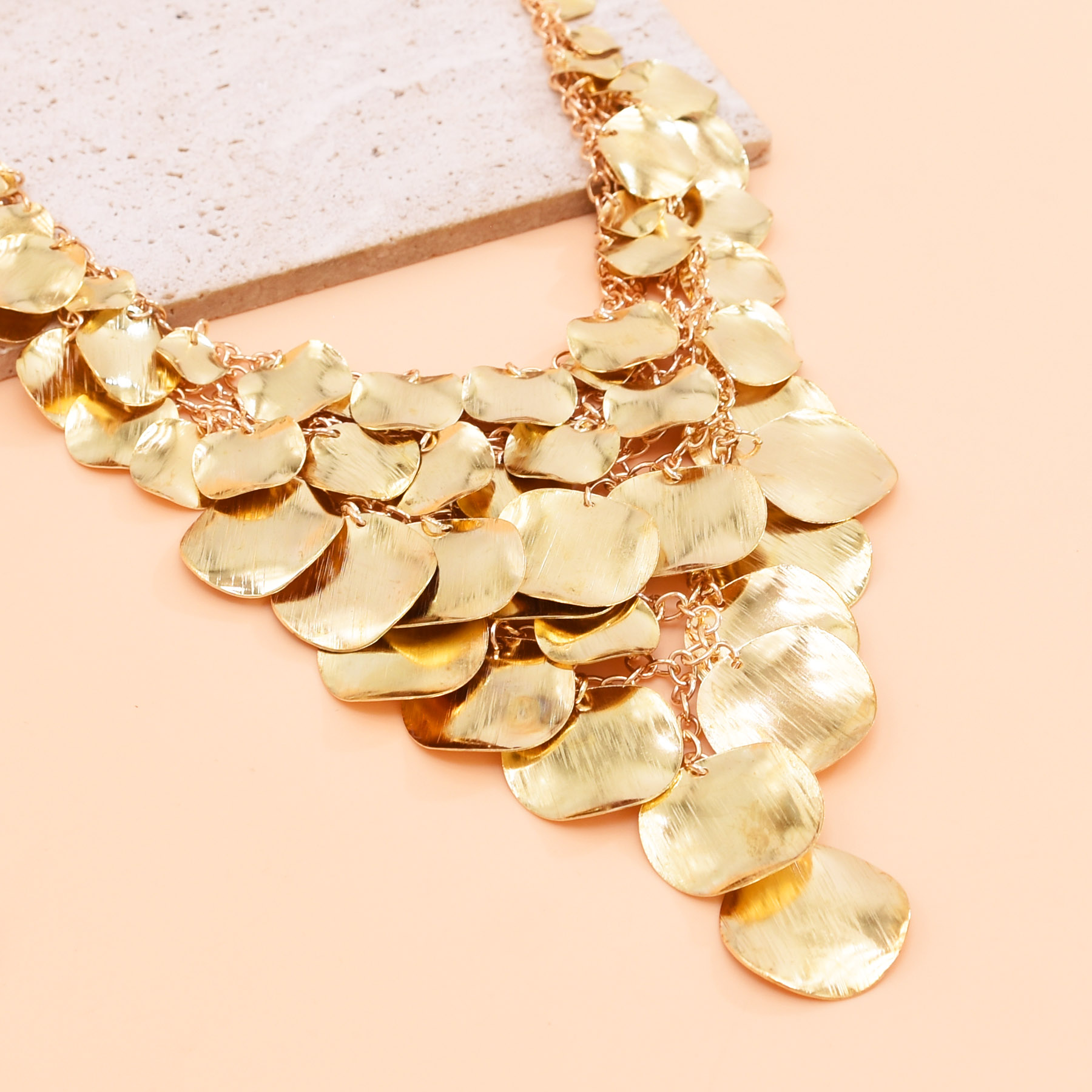 Colliers en forme de plaquette - Women Accessories Drawing avis et prix